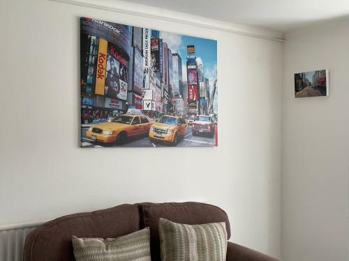 Modern Home Minutes From Heathrow Airport