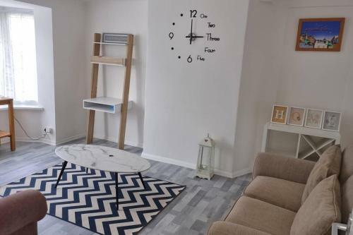 Modern Home Minutes From Heathrow Airport