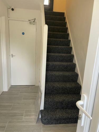 Modern Home Minutes From Heathrow Airport