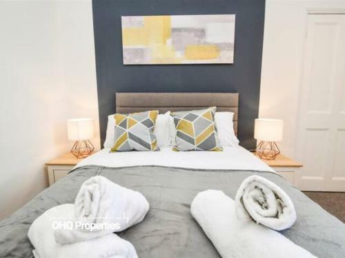 Lutterworth House, Contractors, Families, Relocations