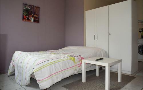 Stunning Apartment In Drancy With Wifi