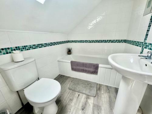 Modern Spacious 4-bed House In Porth Newquay