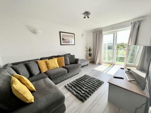 Modern Spacious 4-bed House In Porth Newquay