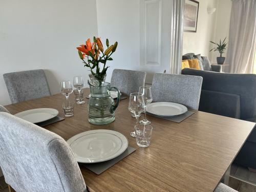 Modern Spacious 4-bed House In Porth Newquay