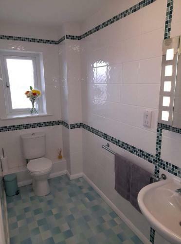 Modern Spacious 4-bed House In Porth Newquay