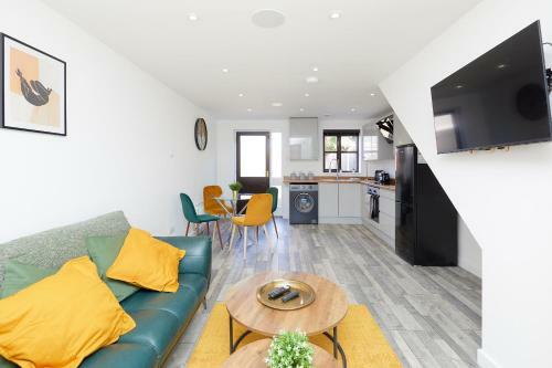 Apartamento Modern 2 Bed House Near Queens Medical Centre