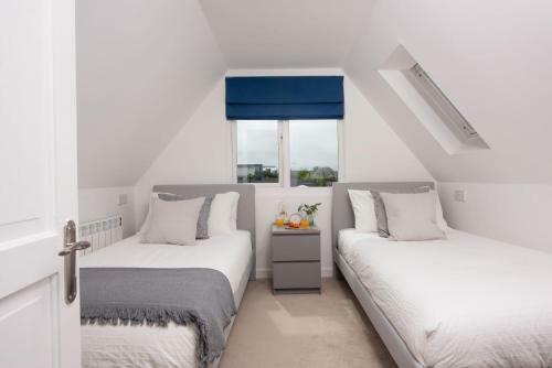 Flat Lode Nook, Troon