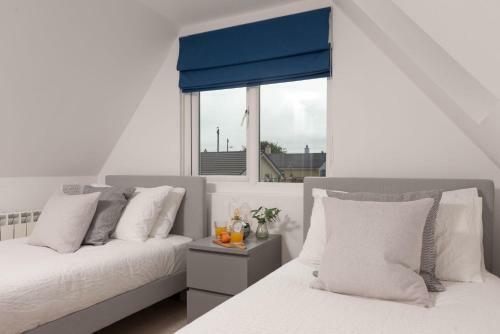 Flat Lode Nook, Troon