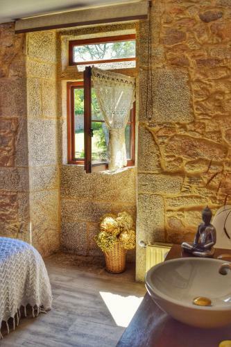 Casa Dos Amos En Costa Da Morte. A Coru�a