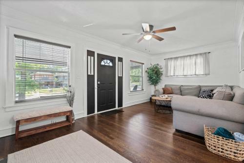 Beautiful Historic Full Home 10 Minutes From Everything