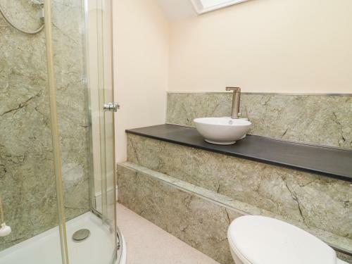 The Dukes Apartments, Flat 5