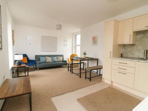 The Dukes Apartments, Flat 4