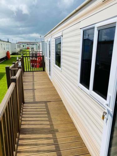 Beautiful 2-bed Caravan In Ingoldmells