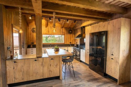 Chalet De Standing, Jacuzzi, Sauna, Vue Lac