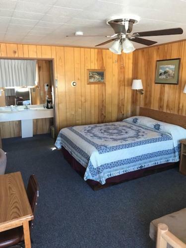 Lazy G Motel