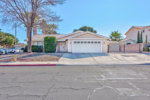 Charming & Stylish Home Can Accommodate 8 Guests!