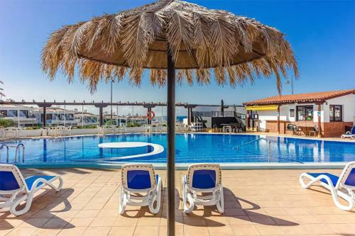 Apartamento Attic With Sunny Terrace With Pool And Sea Views (exm)
