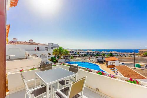Apartamento Attic With Sunny Terrace With Pool And Sea Views (exm)