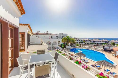 Apartamento Attic With Sunny Terrace With Pool And Sea Views (exm)