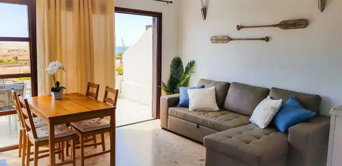 Apartamento Attic With Sunny Terrace With Pool And Sea Views (exm)