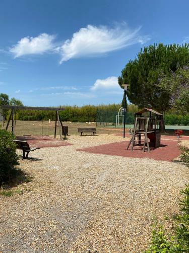 Petite Villa Dans R�sidence De Vacances