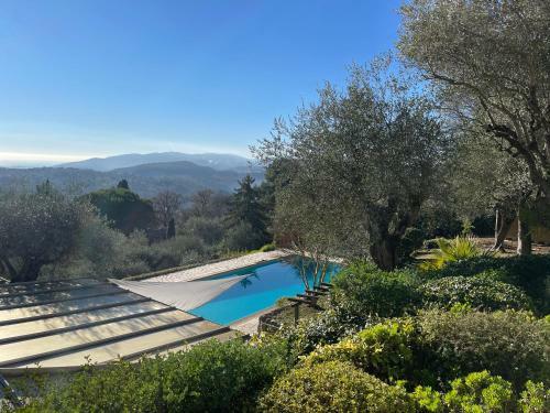 Villa Atypique Avec Piscine Chauff�e Et Vue Mer