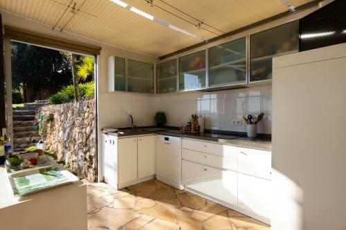 Villa Atypique Avec Piscine Chauff�e Et Vue Mer