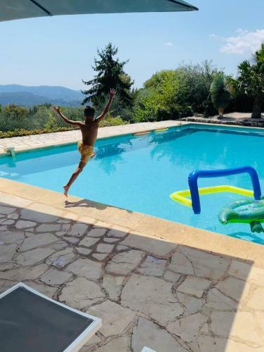 Villa Atypique Avec Piscine Chauff�e Et Vue Mer