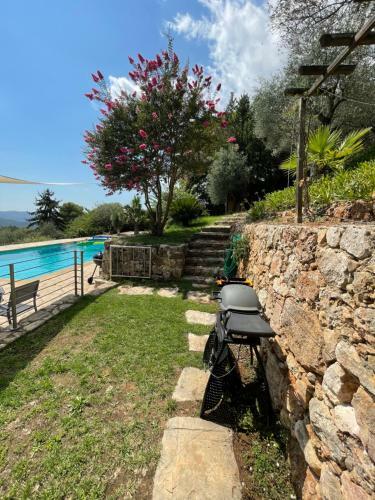 Villa Atypique Avec Piscine Chauff�e Et Vue Mer