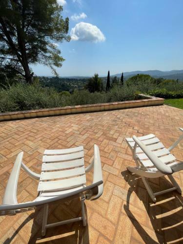 Villa Atypique Avec Piscine Chauff�e Et Vue Mer