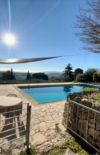 Villa Atypique Avec Piscine Chauff�e Et Vue Mer