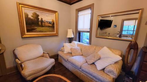 Apartamento Historic 2 Story Walk Up