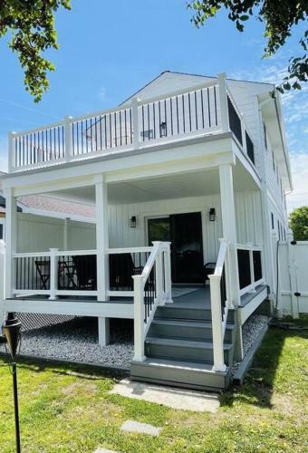 Beautifully Renovated Home With Water Views