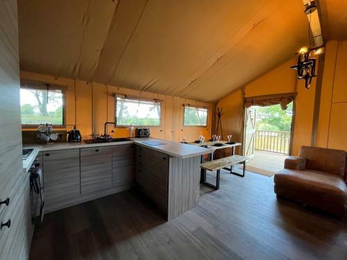 Aladdin Safari Tent