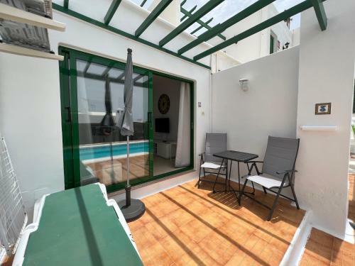 Oasis Blue - Beautiful 1 Bedroom Apartment On Private Complex With Pool