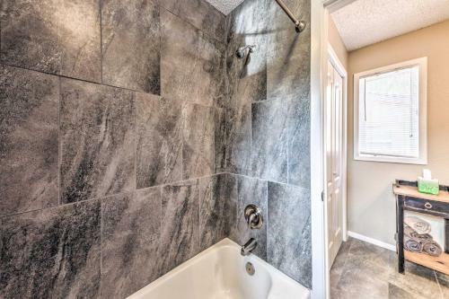 Ruidoso Home With Patio, Walk To Restaurants!