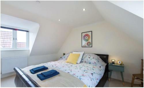 Wells City Centre, Quiet Mews House, Sleeps 6
