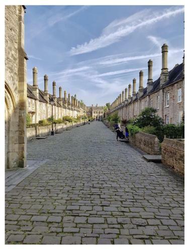 Wells City Centre, Quiet Mews House, Sleeps 6