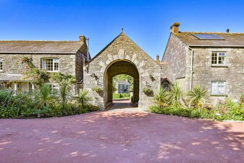 Bramble Manor
