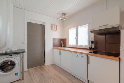 Petite Maison Moderne Au Centre De La Bernerie
