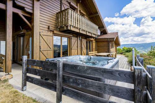 Superb Holiday Chalet With Spa In La Bresse
