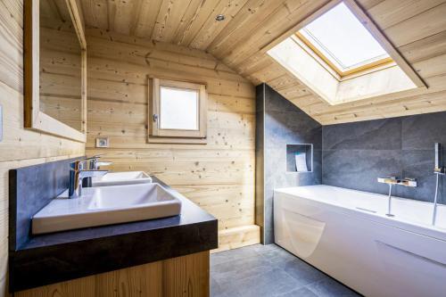 Superb Holiday Chalet With Spa In La Bresse