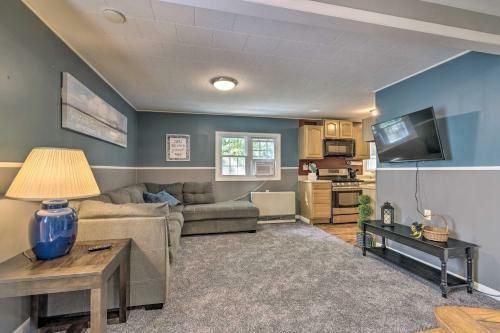 Cozy Finger Lakes Apartment With Forest Views