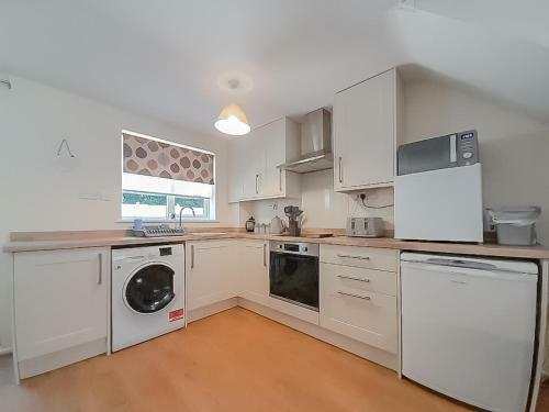 Spacious 1 Bedroom Residential Home