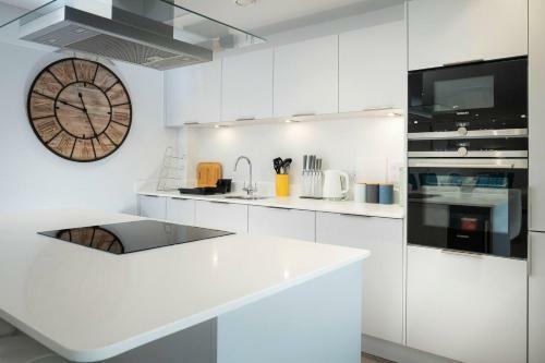 Fantastic 4-bed Apartment In Woolacombe With Pool