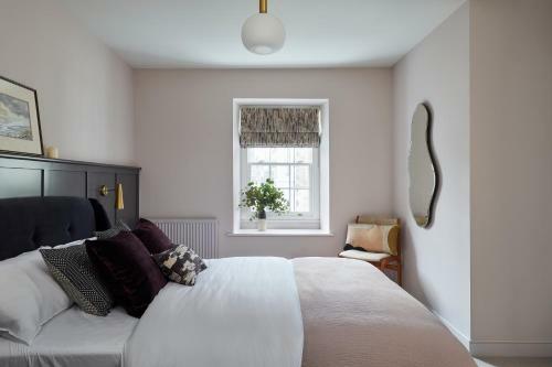 Major House- Luxury Pembrokeshire Coastal Getaway