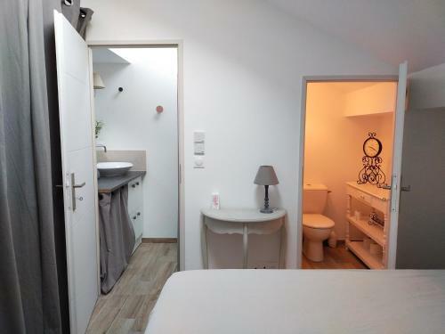 Apartamento T2 De Standing Pr�s Du Port, Avec Terrasse Et Clim