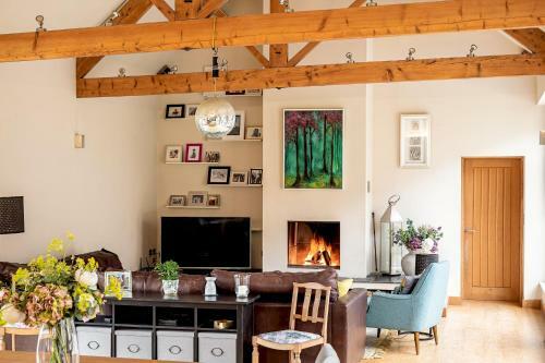 Pass The Keys Stunning Barn Conversion With Hot Tub And Fire Pit