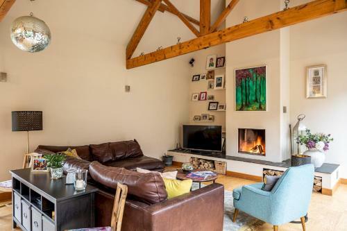 Pass The Keys Stunning Barn Conversion With Hot Tub And Fire Pit