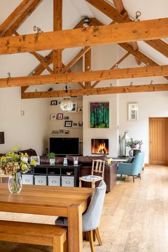 Pass The Keys Stunning Barn Conversion With Hot Tub And Fire Pit